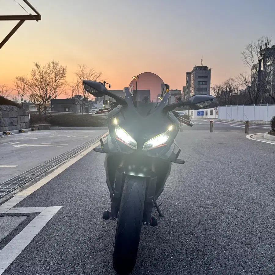 20년식 cbr650r 익실MK2 퀵싶 판매합니다