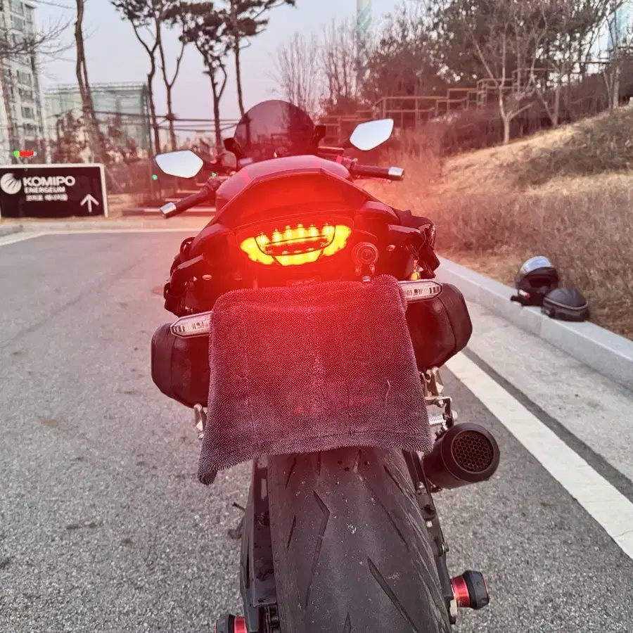 20년식 cbr650r 익실MK2 퀵싶 판매합니다