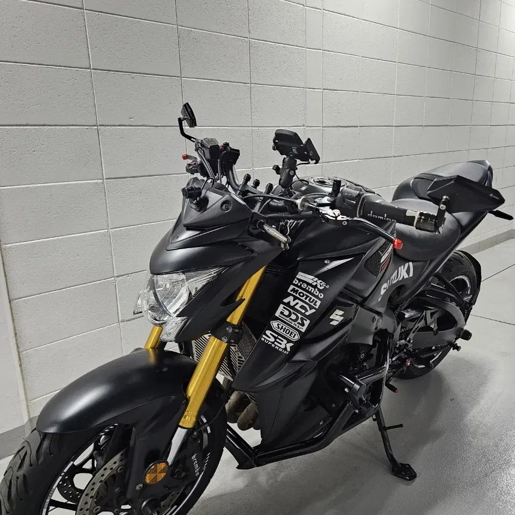 2018년식 관리잘한 GSX-S1000 판매합니다 .