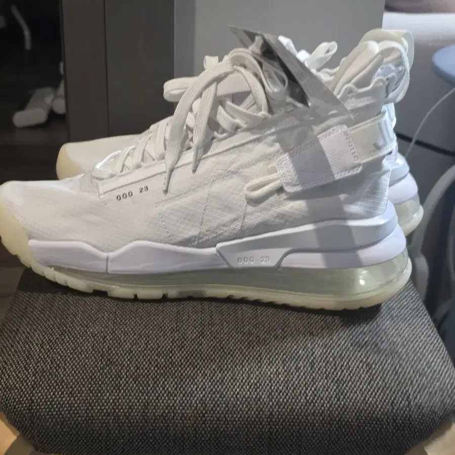 나이키  Air Jordan PROTO MAX 720