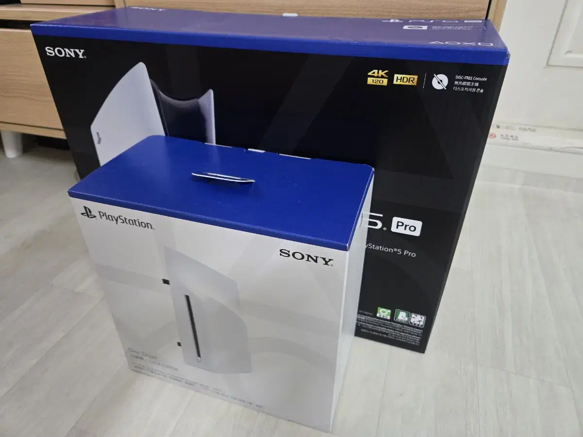 PS5 Pro and disk drive sealed New Product