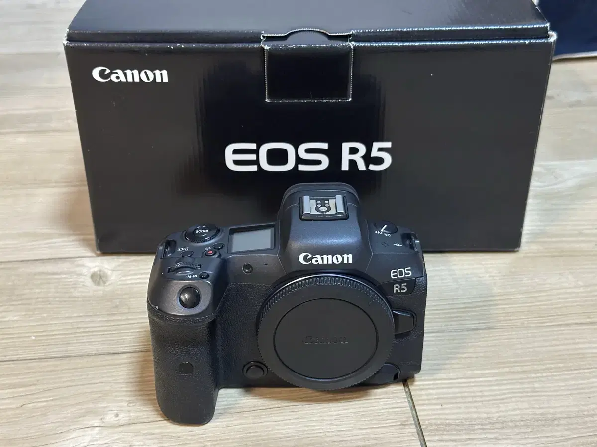 캐논 EOS R5