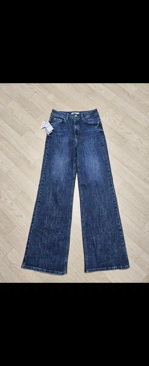 GUESS Jeans New Arrivals 26