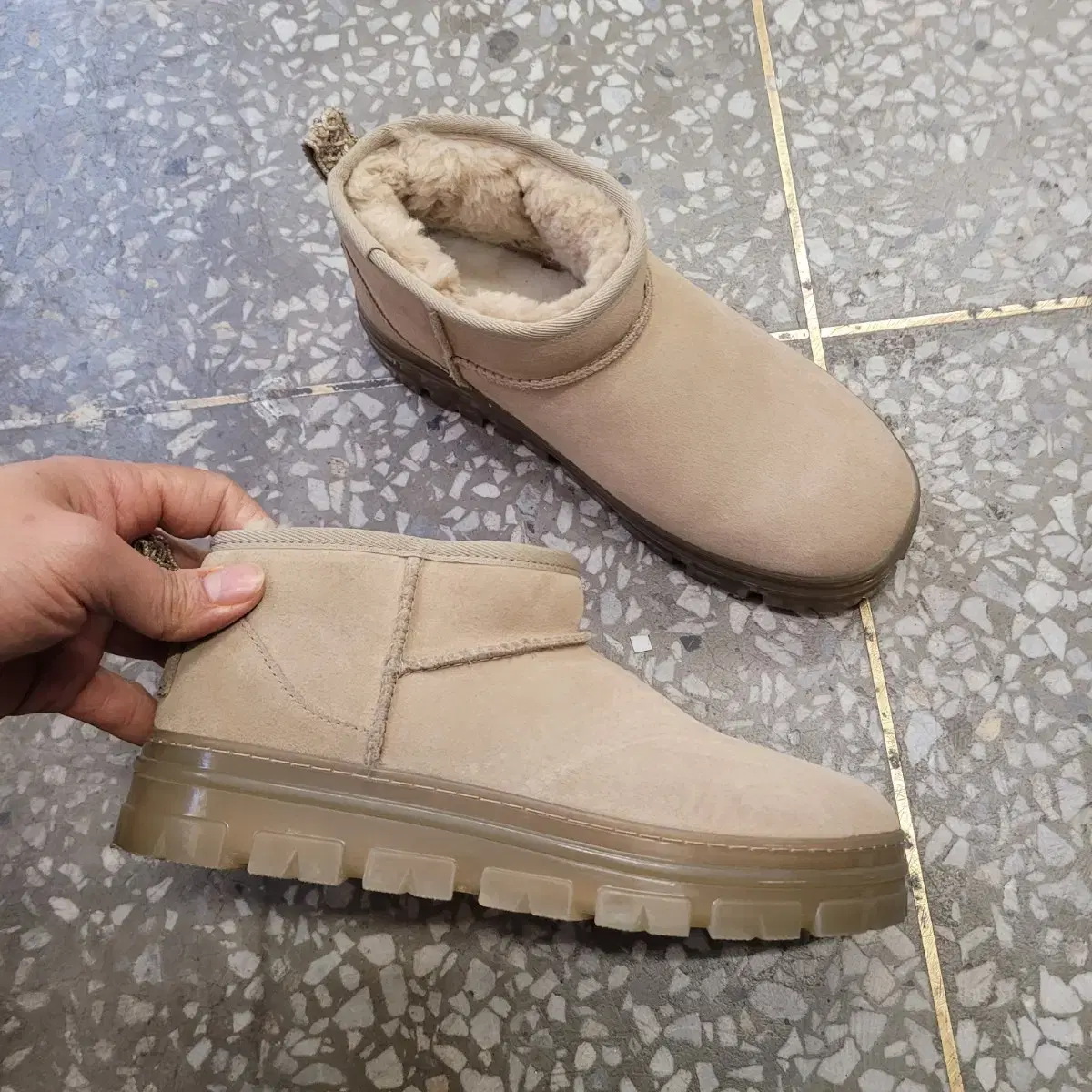 [250 size] UGG 어그 클래식 울트라 미니