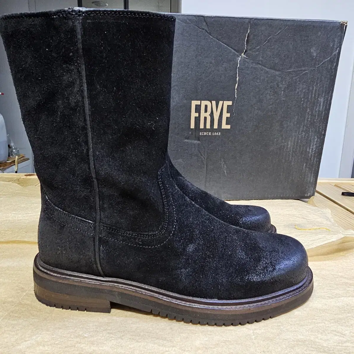 FRYE 스웨이드 부츠 US 7.5M