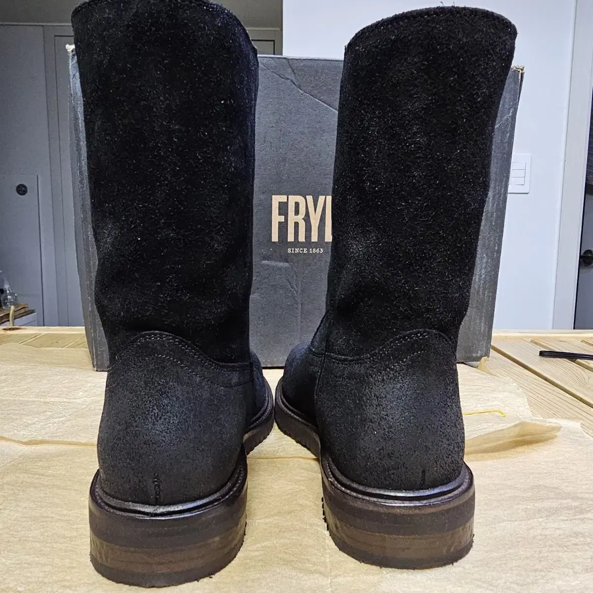 FRYE 스웨이드 부츠 US 7.5M