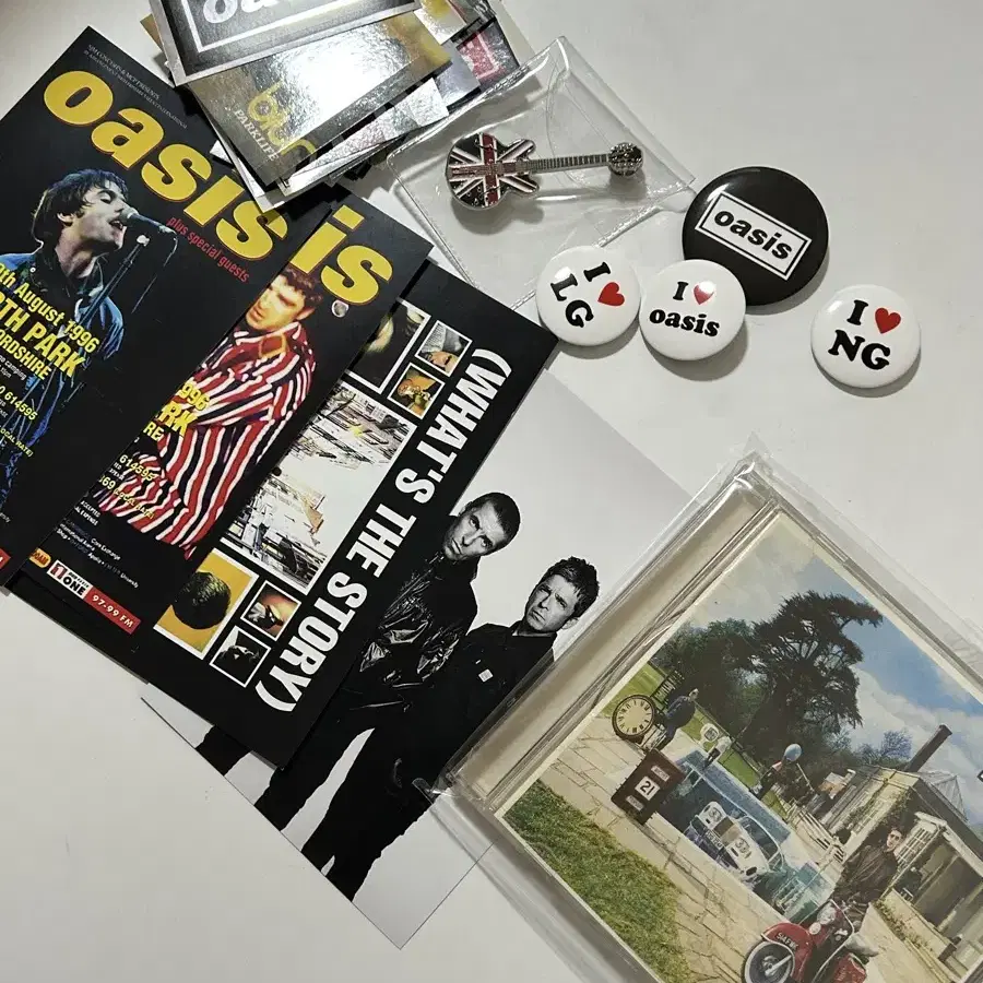 오아시스 oasis 뱃지 스티커 비공굿 be here now 앨범 cd