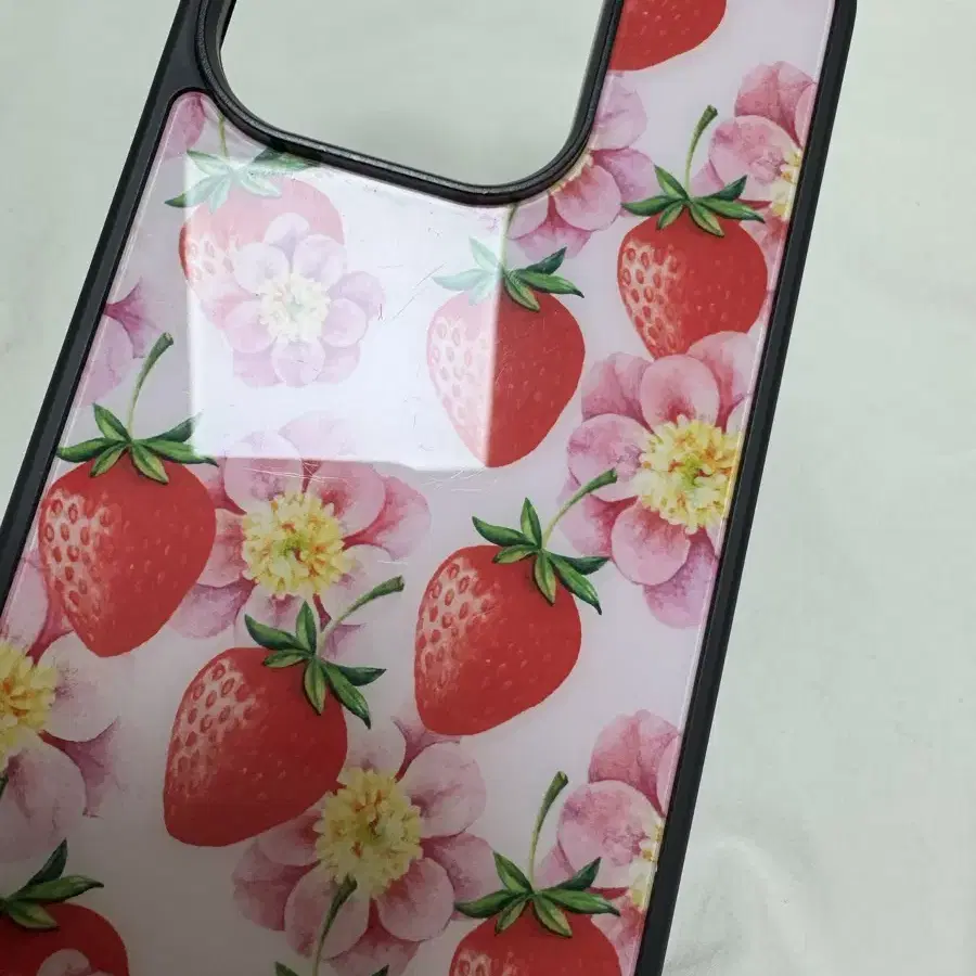 글로니 케이스 15pro STRAWBERRY MILK BUMPER CAS