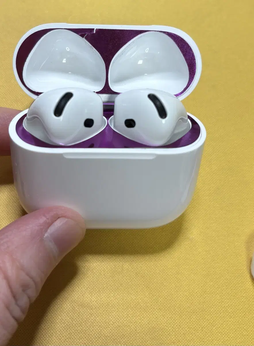 AirPods 4th Generation (Noise Canceling X)