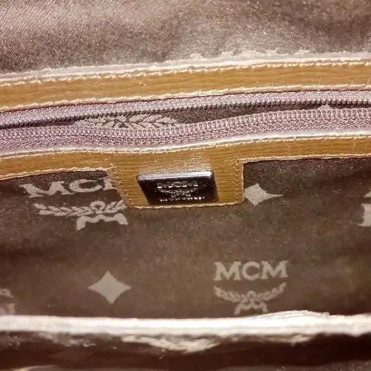 MCM 크로스백