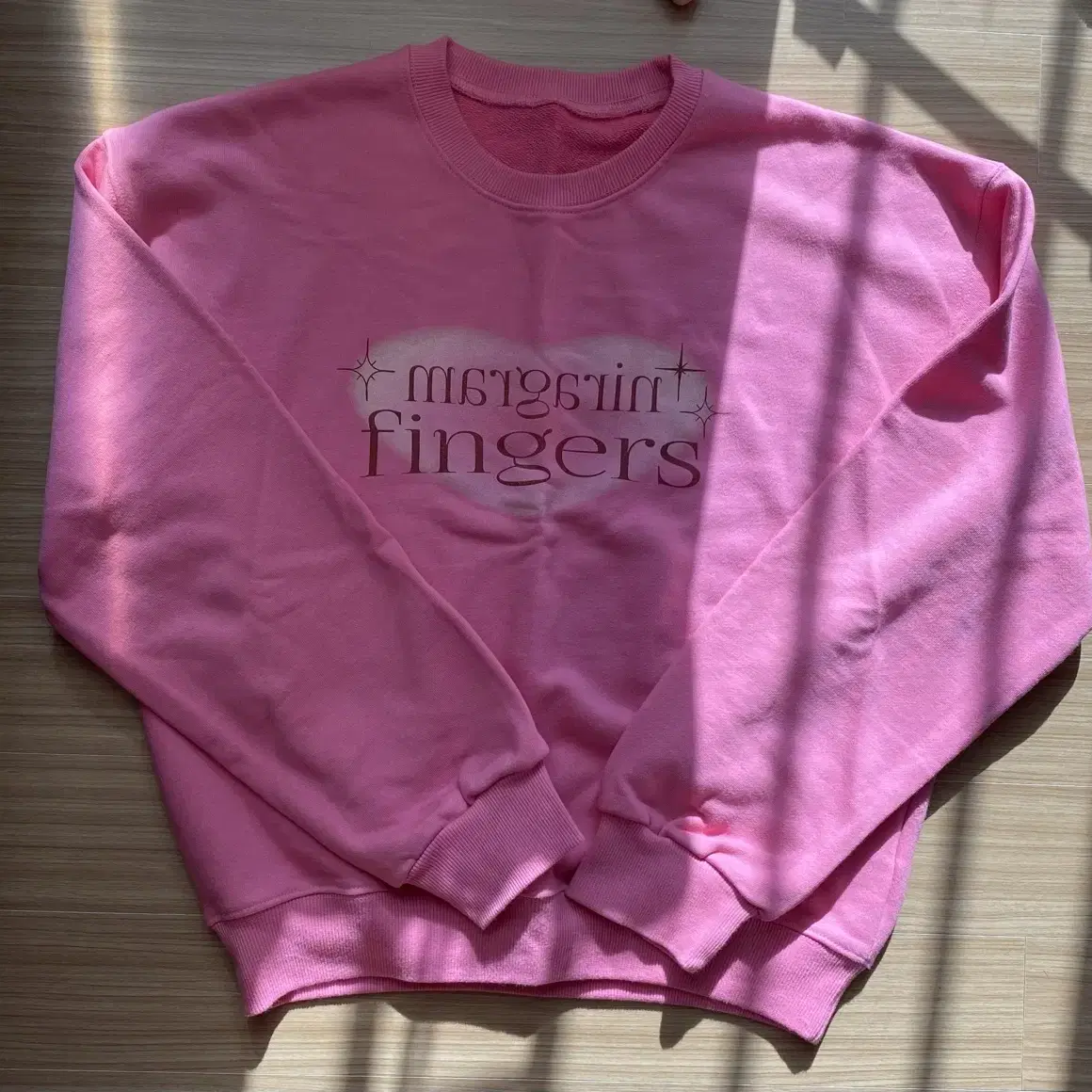 마가린핑거스 맨투맨 HEART BLUSH SWEAT SHIRT