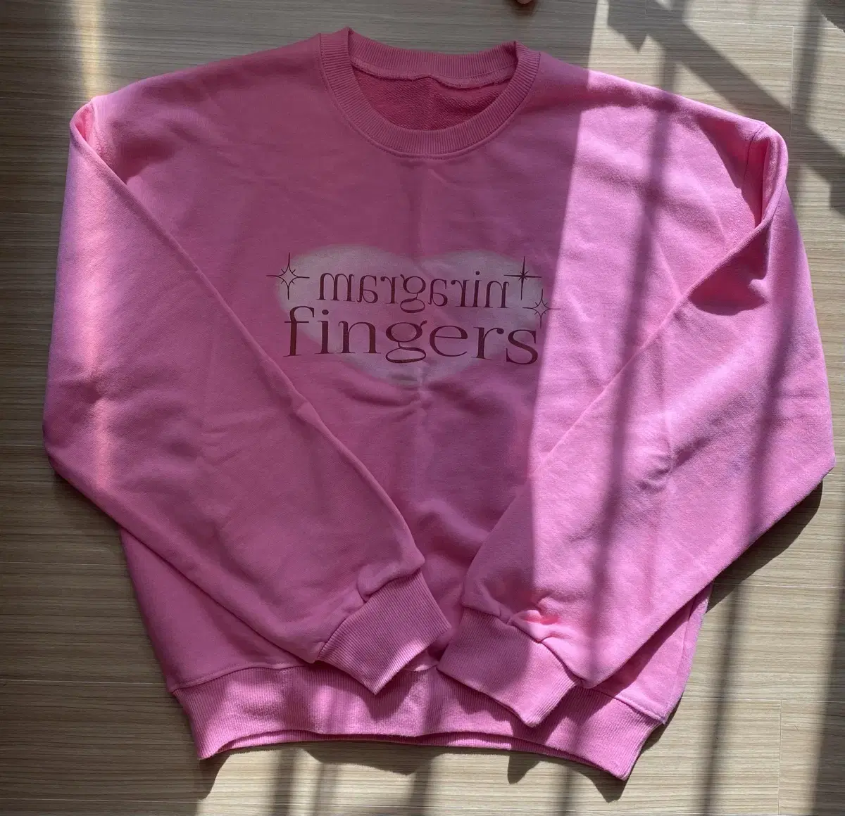 마가린핑거스 맨투맨 HEART BLUSH SWEAT SHIRT