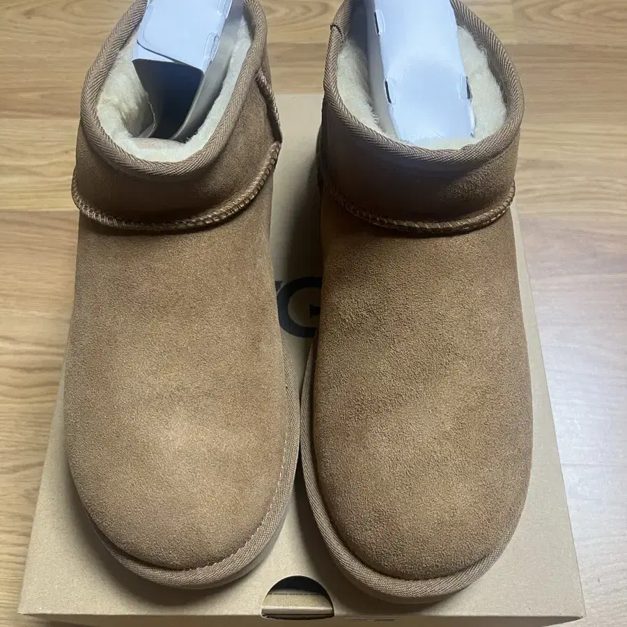 어그 UGG 클래식 울트라 미니