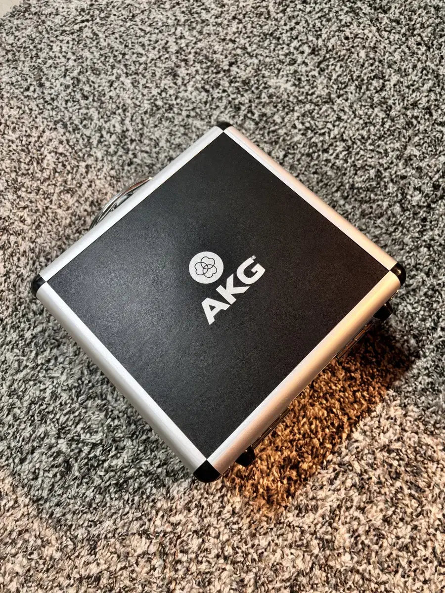 Akg p420 콘덴서 마이크