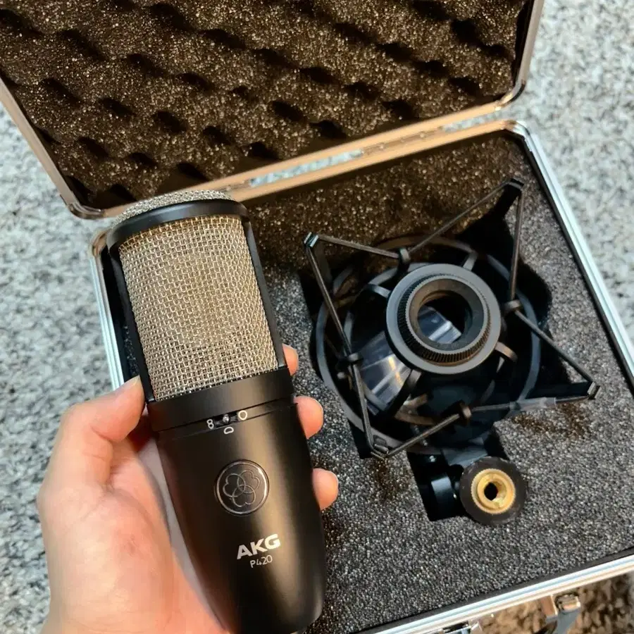 Akg p420 콘덴서 마이크