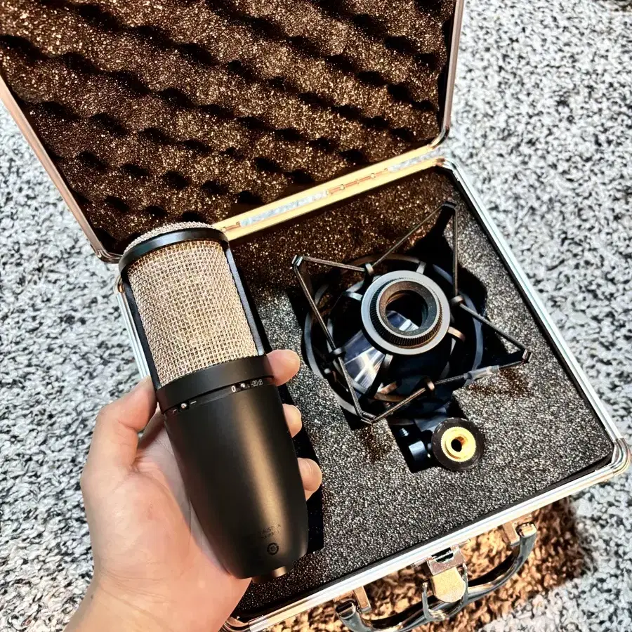 Akg p420 콘덴서 마이크