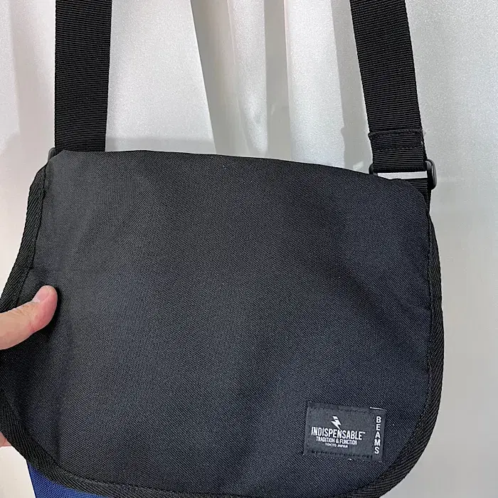 INDISPENSABLE BEAMS bag