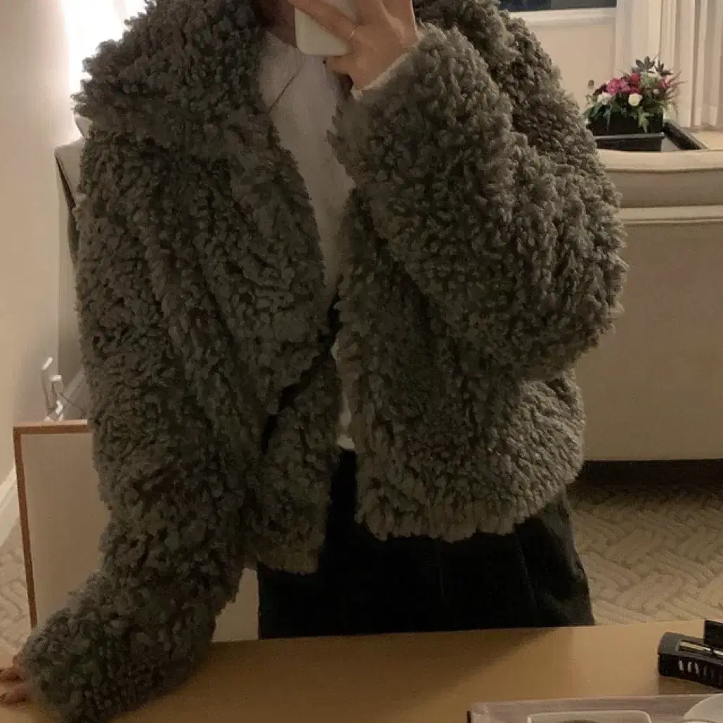 (새상품) 니어웨어 pup fur jacket 퍼자켓 퍼코트 그레이