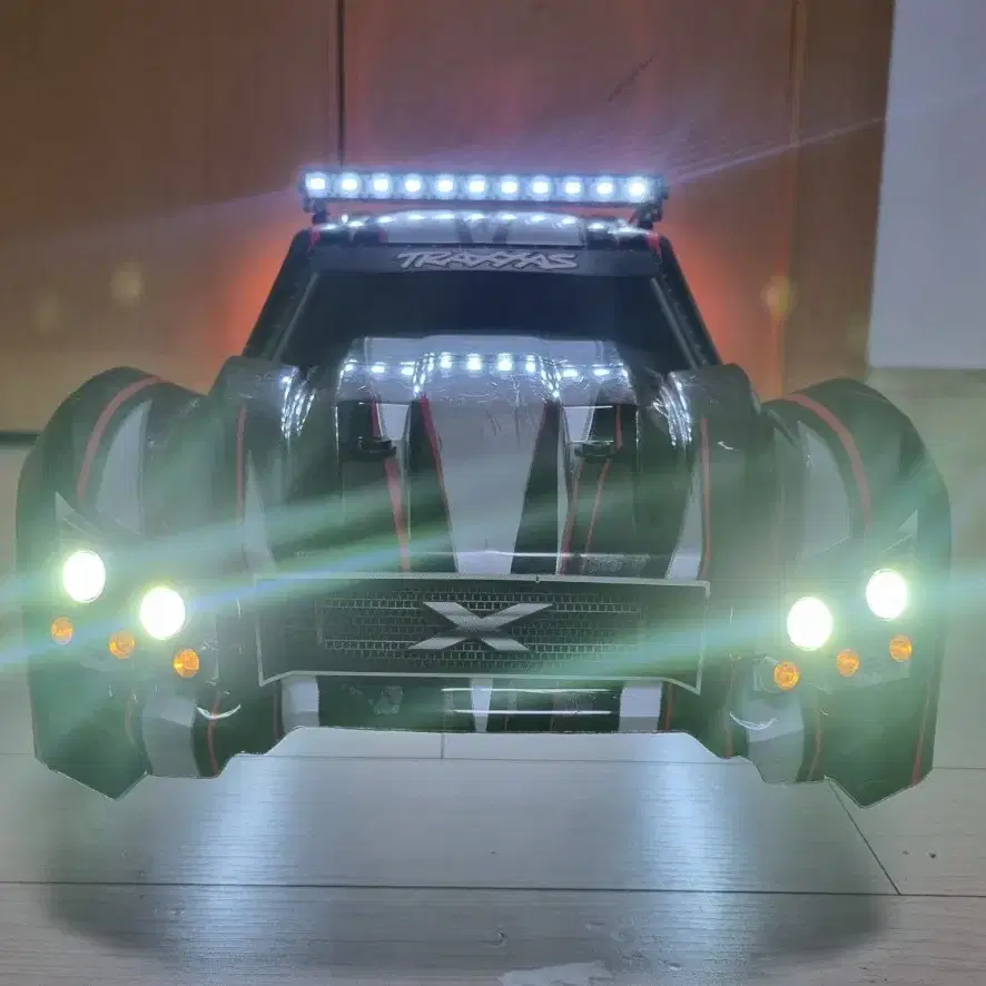 [RC카]엑스맥스용 풀led 바디 Xmaxx 8S 몬스터트럭 밀리터리