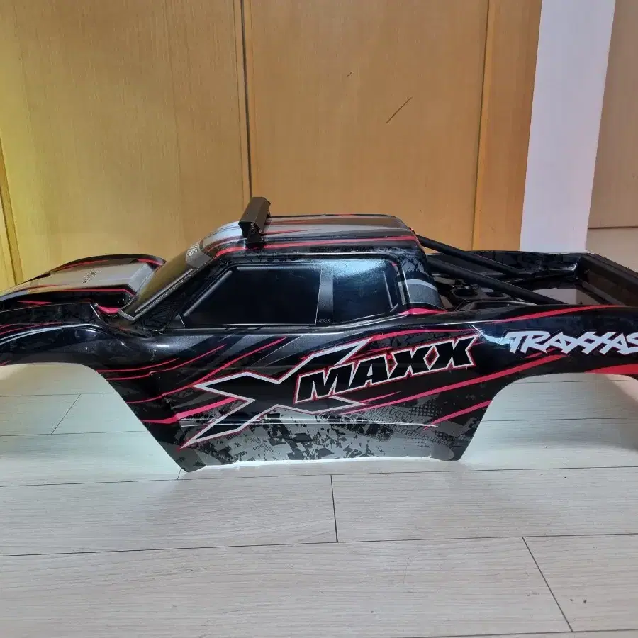 [RC카]엑스맥스용 풀led 바디 Xmaxx 8S 몬스터트럭 밀리터리