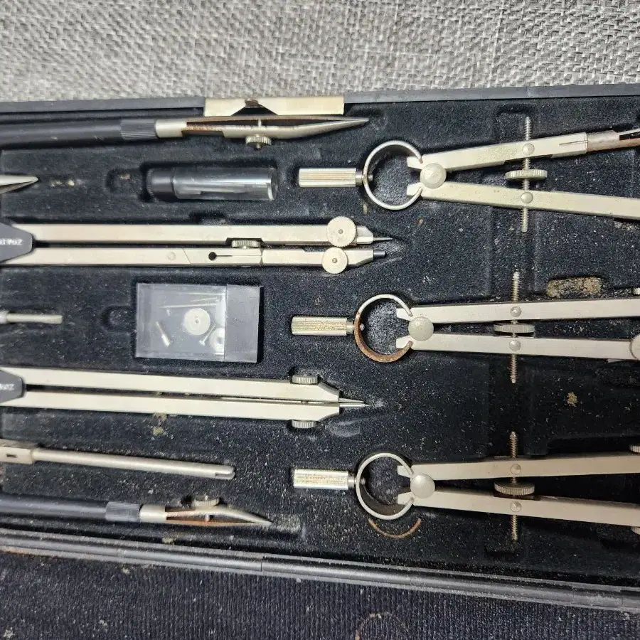 제도기  drafting instrument set charvoz