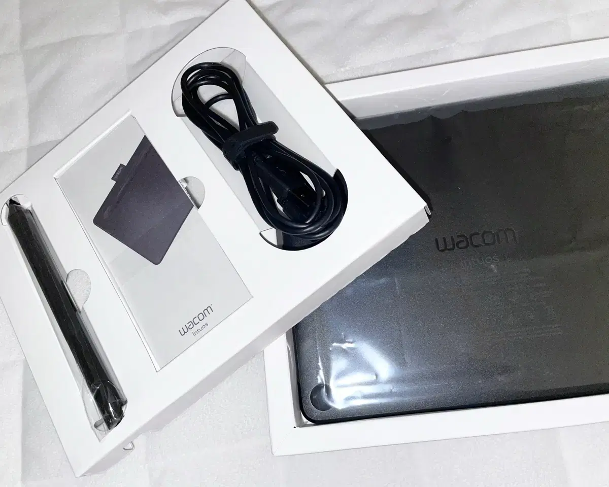 Wacom Intuos CTL-4100 Wacom Tablet Drawing Pad