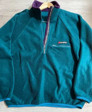 Vintage Berghaus UK 하프 지퍼 플리스