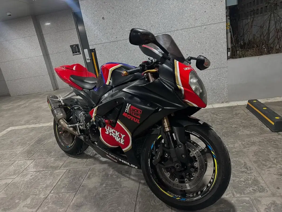 스즈키 gsx r1000 07년식 쌍발 풀배기