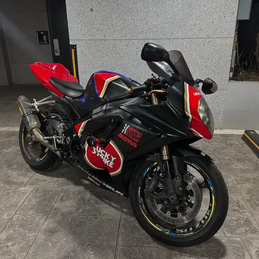 스즈키 gsx r1000 07년식 쌍발 풀배기