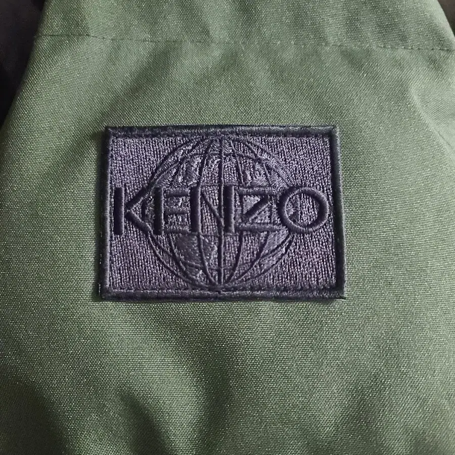 17 F/W 겐조 KENZO 로고 패치 패딩자켓