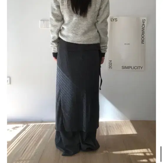 리스 랩 롱스커트 wrap golgi long skirt 차콜 색상