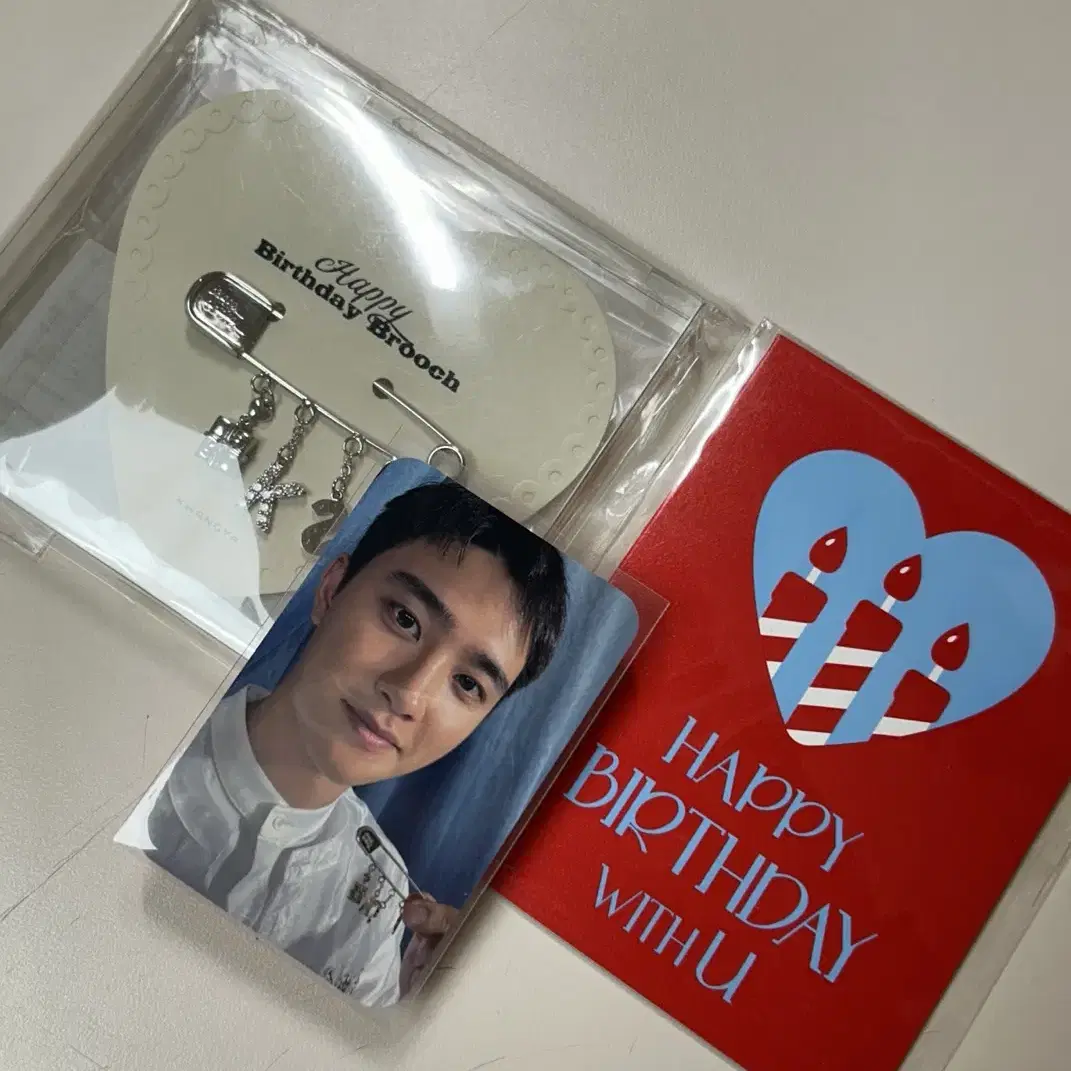 도경수 생일축하카드 포카 브로치