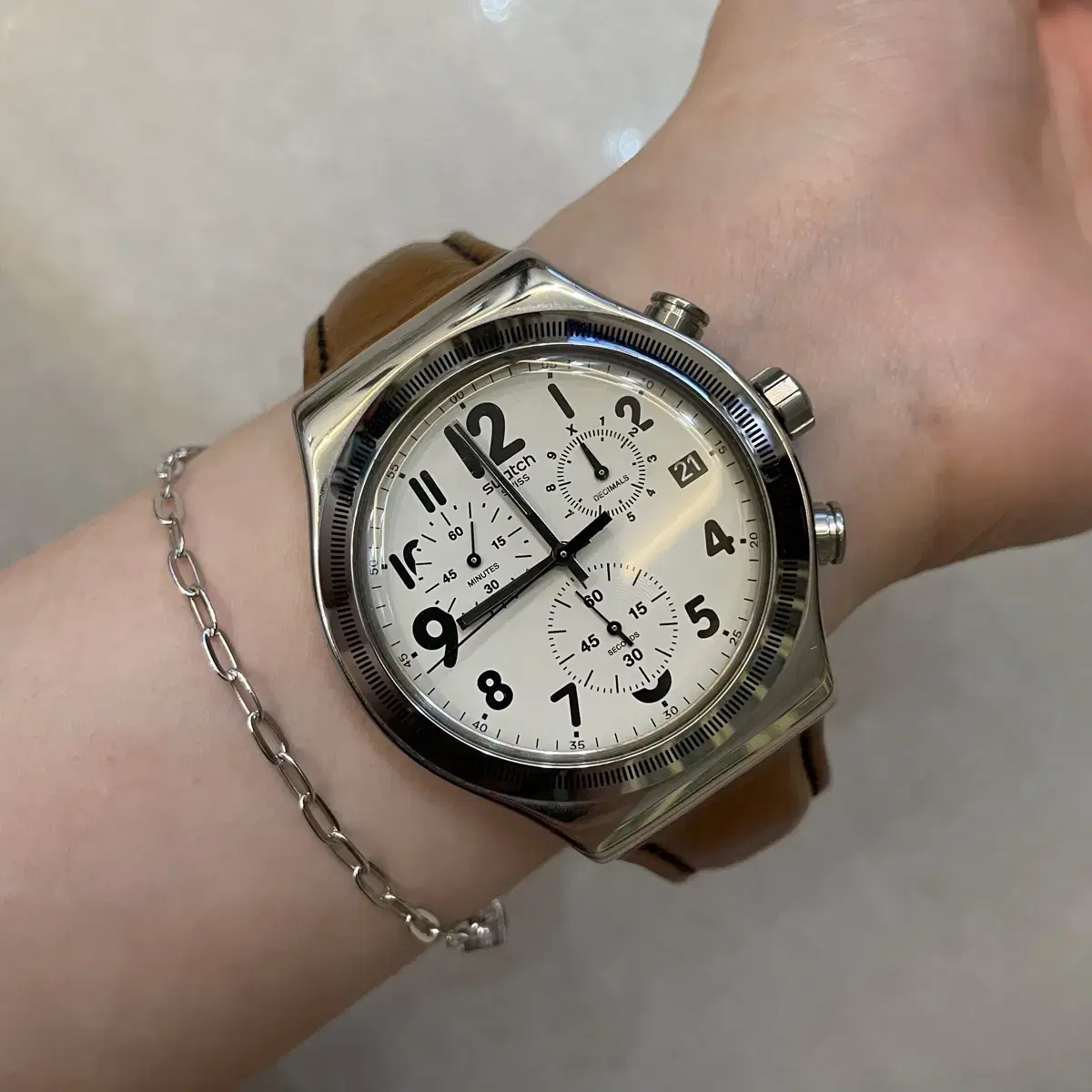 스와치 Swatch 남성 쿼츠 가죽 시계