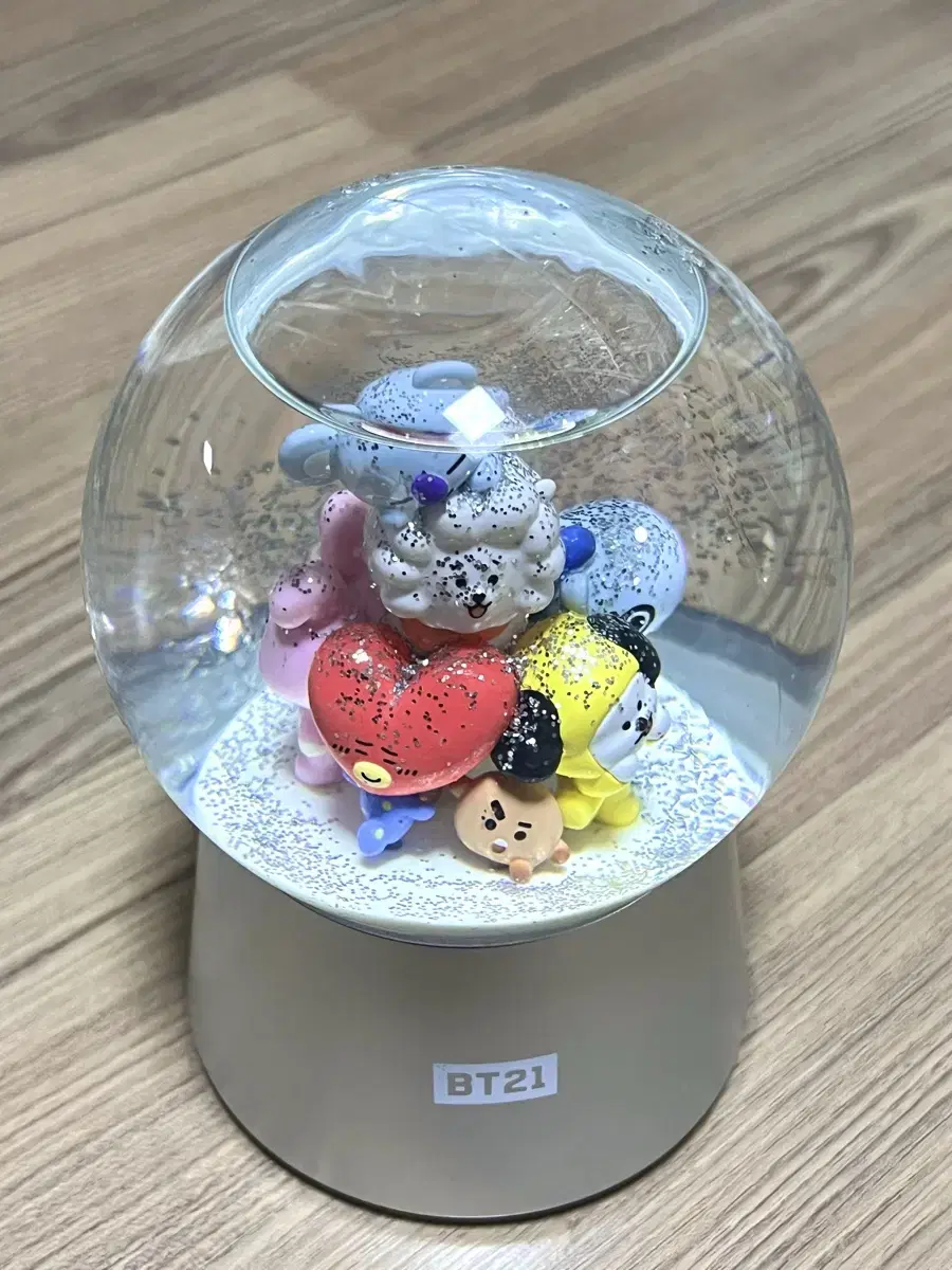 방탄소년단 파리바게트 BT21 스노우볼 판매합니다!