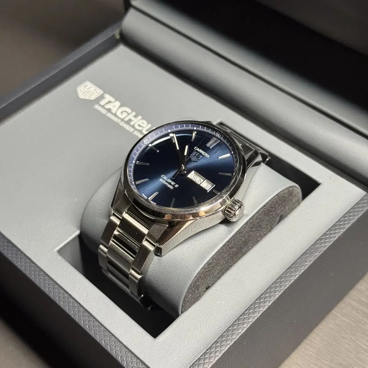 (오버홀 완료) 태그호이어 까레라 칼리버 5 데이 데이트 검판 41mm