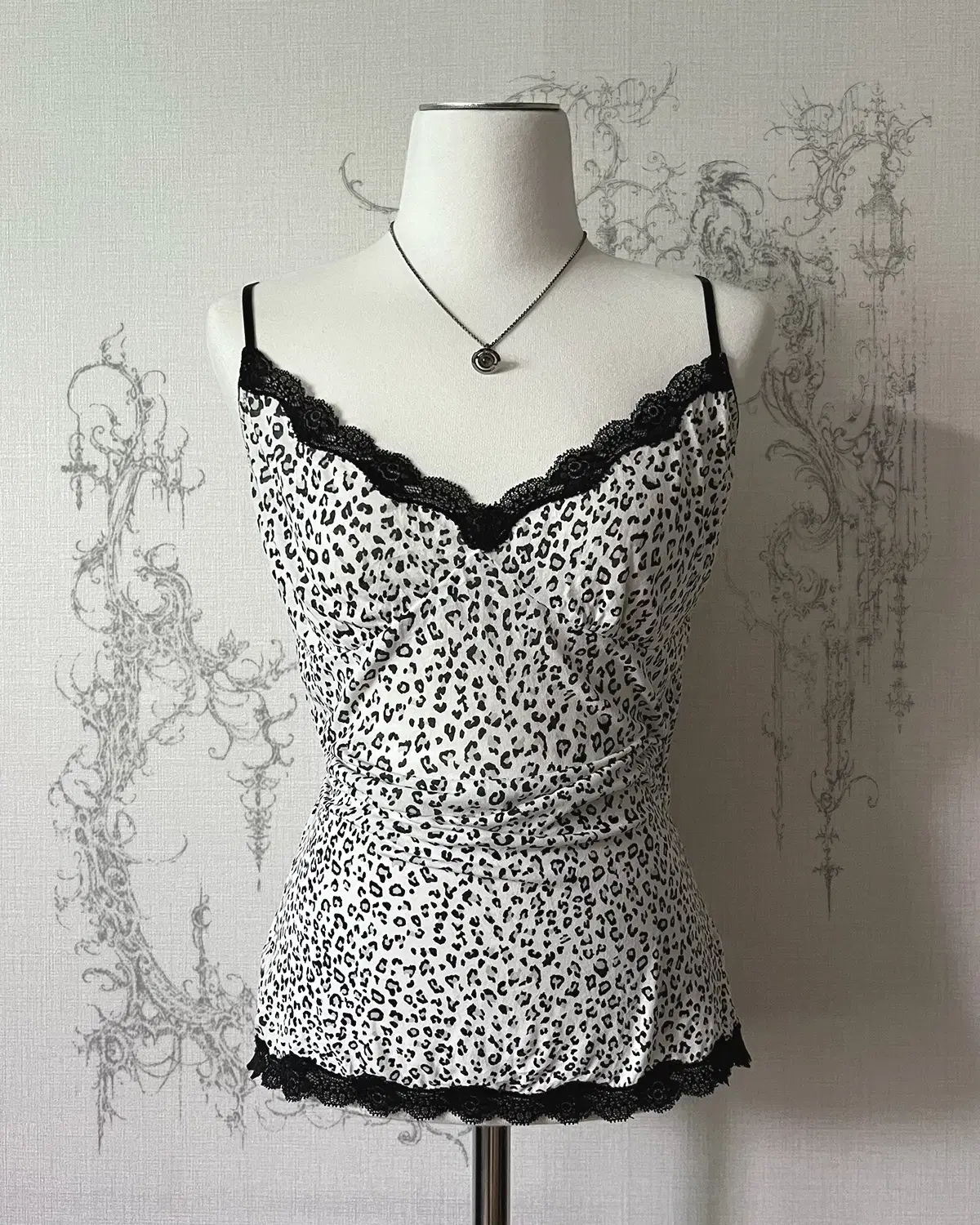 leopard lace sleeveless