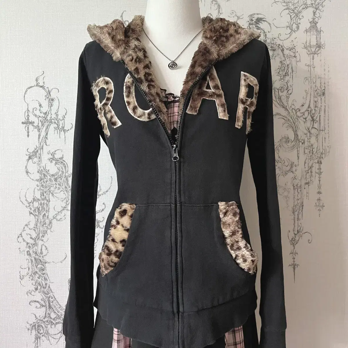 (aimerfeel) leopard fur zip-up hood