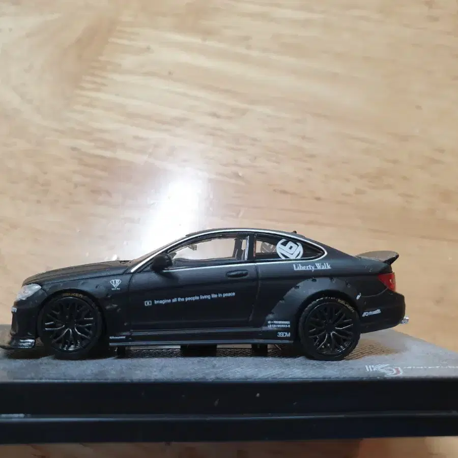 다이캐스트  kj  LBWK C63 무광블랙 1:64   1/64