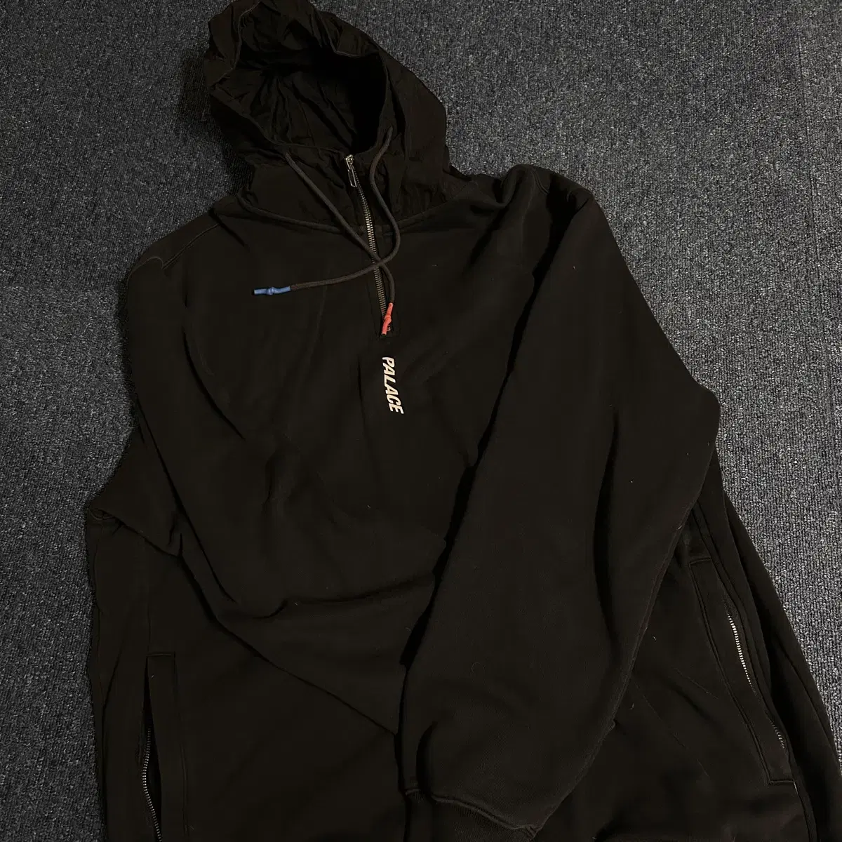 팔라스 트윌 1/4 후드 PALACE TWILL 1/4 HOOD 19SS