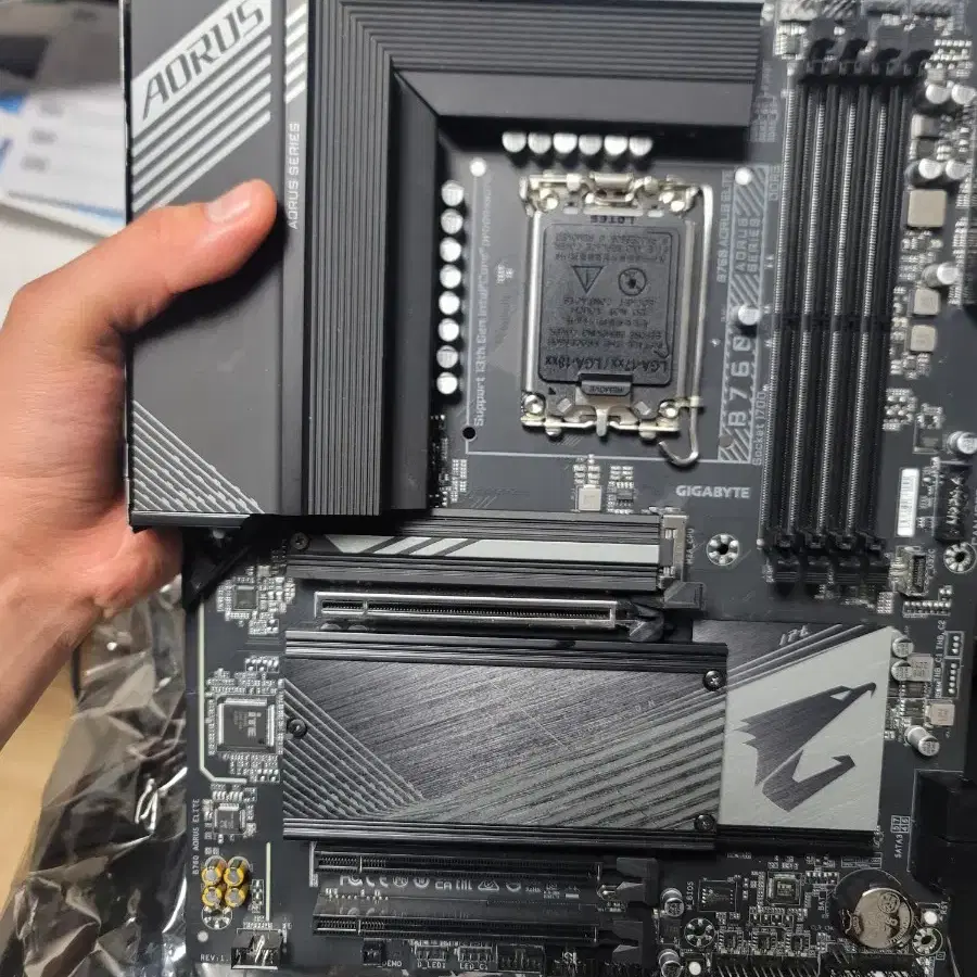 GIGABYTE B760 AORUS ELITE (ATX) 피씨디