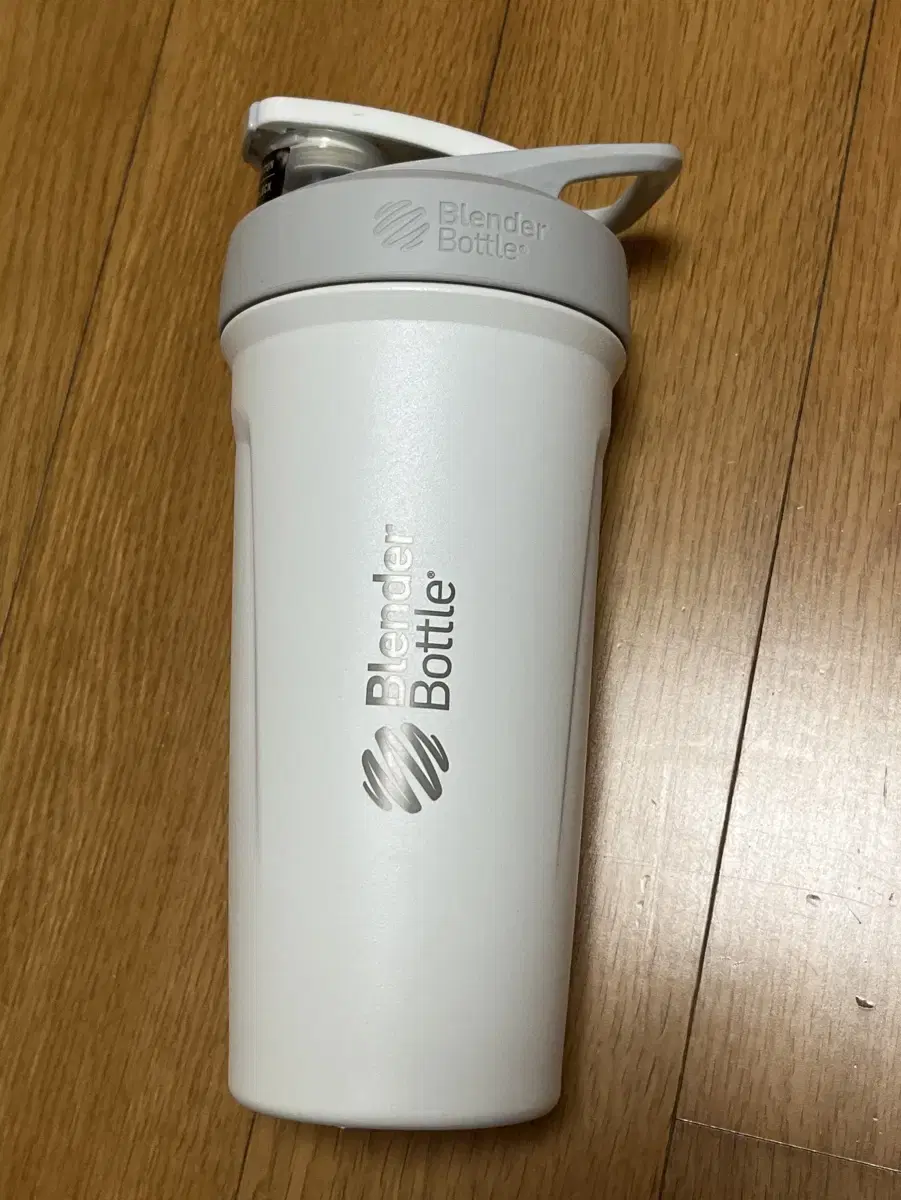 Blender bottle 팝니다