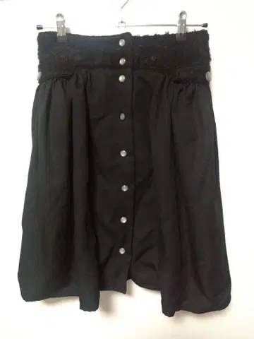 핸드메이드 블랙 플레어 스커트 앨리스 아우어 리미푸