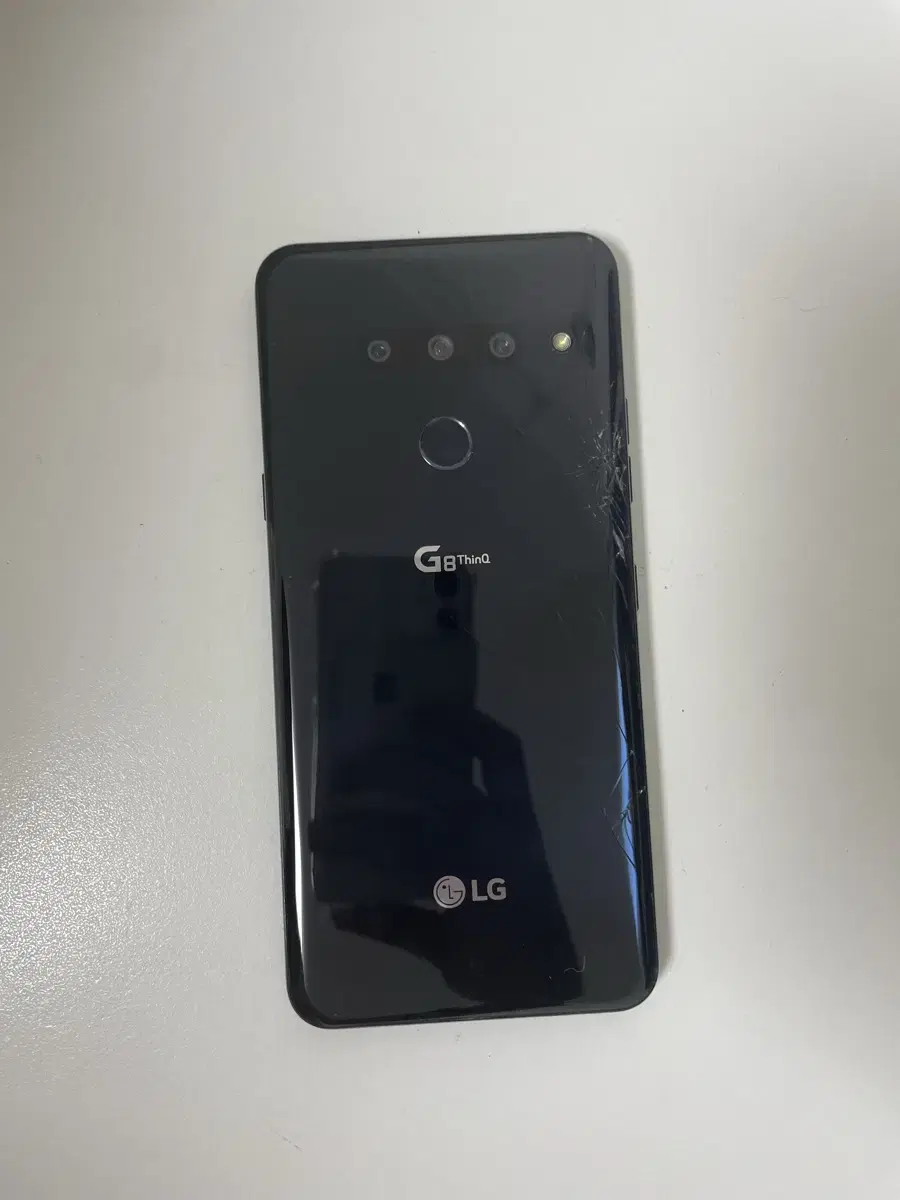 LG g8