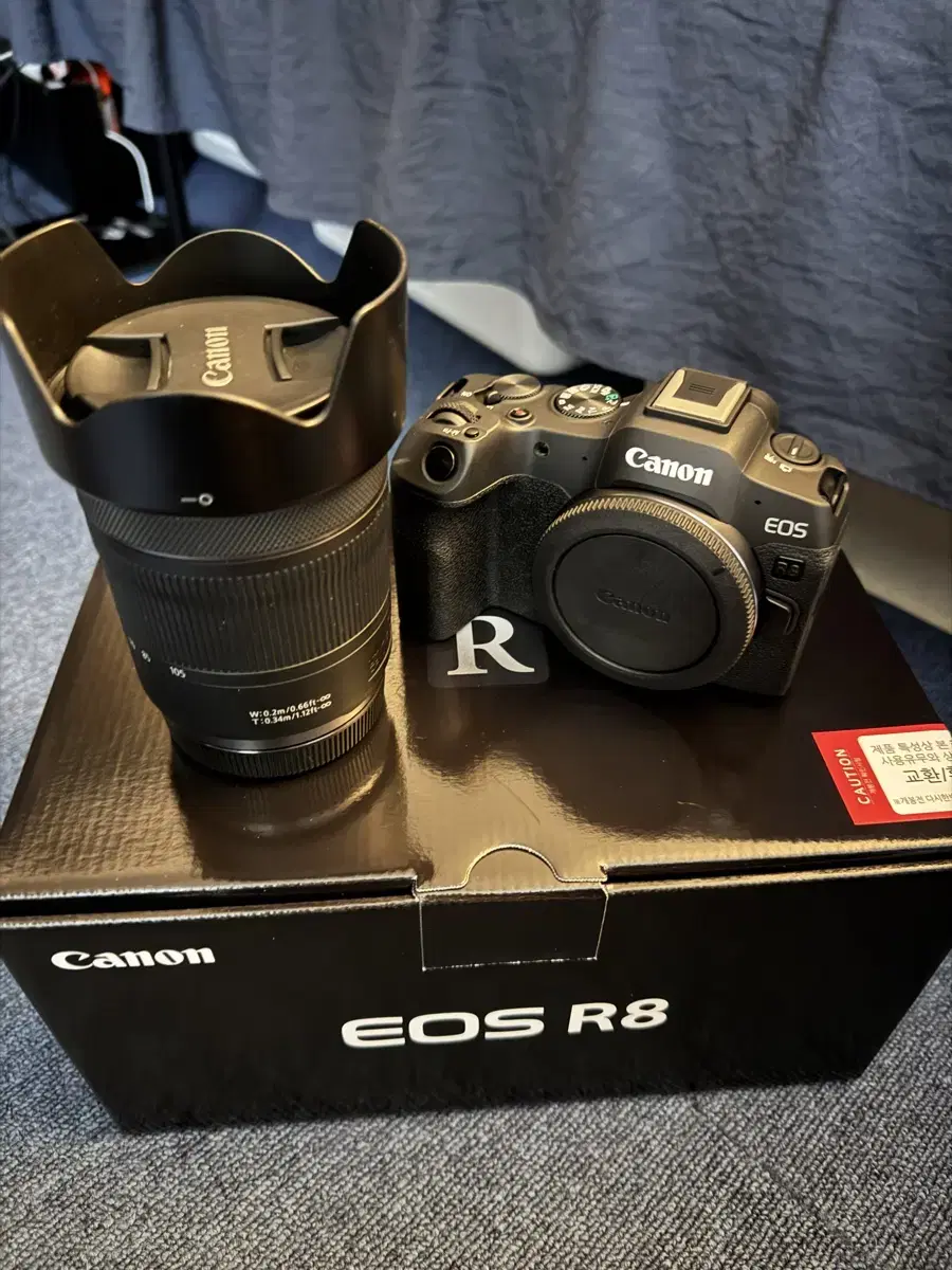 캐논 EOS R8 바디와 RF 렌즈 24-105mm is stm 팝니다