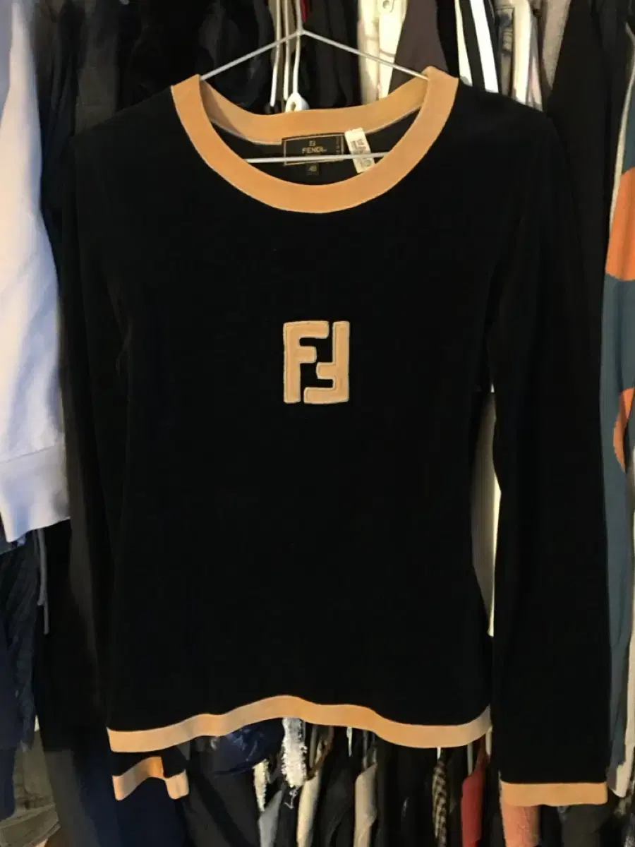 Fendi vintage velvet sleeve T 펜디 롱슬리브티