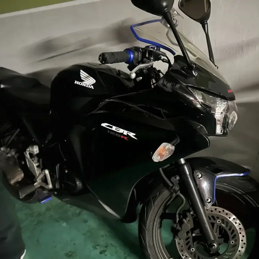 Cbr125