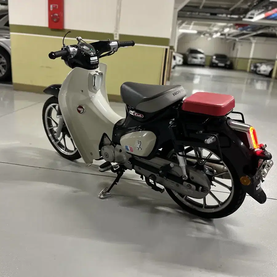 혼다 슈퍼커브 C125 (15000km)