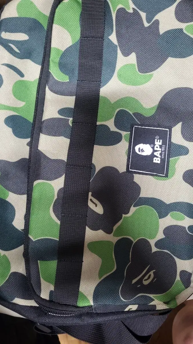 베이프 BAPE 일본잡지부록 크로스백 13 인치태블릿 카모 메신저백 a1