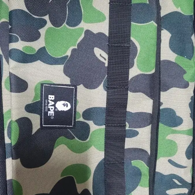 베이프 BAPE 일본잡지부록 크로스백 13 인치태블릿 카모 메신저백 a1