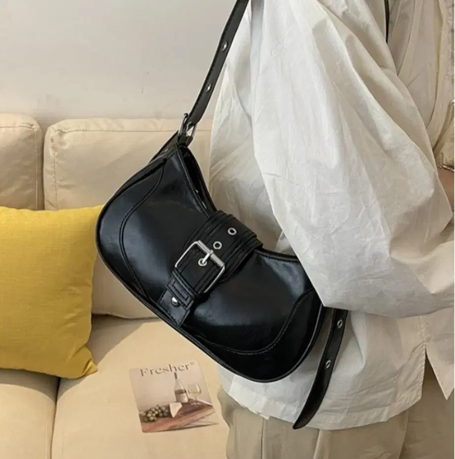 Black buckle-back shoulder bag